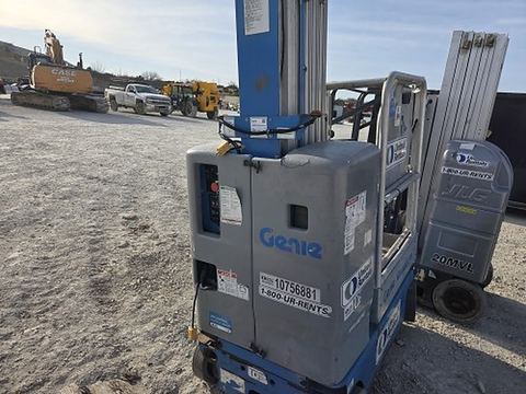 2018 GENIE GR-20 Vertical Lift 18-20' Elec Self Propelled