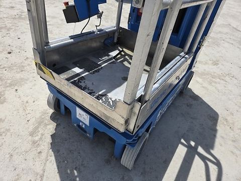 2018 GENIE GR-20 Vertical Lift 18-20' Elec Self Propelled
