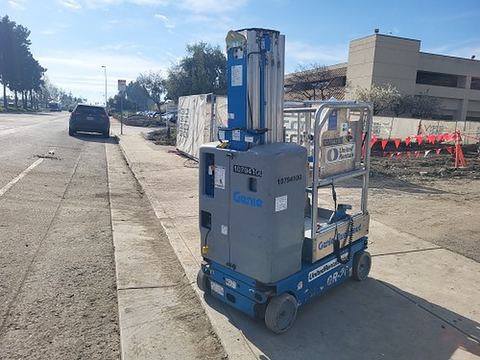 2018 GENIE GR-20 Vertical Lift 18-20' Elec Self Propelled