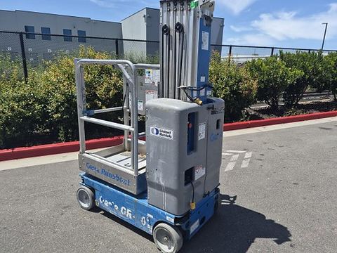 2018 GENIE GR-20 Vertical Lift 18-20' Elec Self Propelled