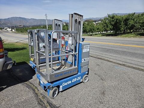 2018 GENIE GR-20 Vertical Lift 18-20' Elec Self Propelled
