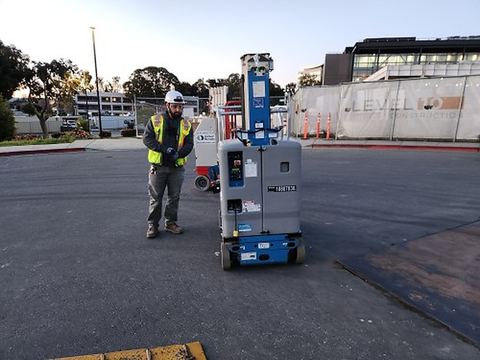 2018 GENIE GR-20 Vertical Lift 18-20' Elec Self Propelled