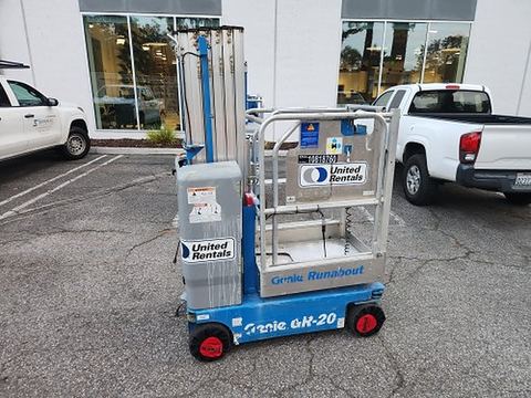 2018 GENIE GR-20 Vertical Lift 18-20' Elec Self Propelled