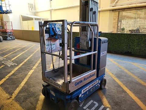 2018 GENIE GR-20 Vertical Lift 18-20' Elec Self Propelled