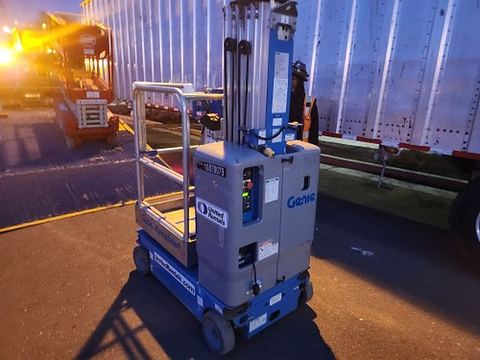 2018 GENIE GR-20 Vertical Lift 18-20' Elec Self Propelled