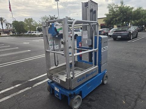 2018 GENIE GR-20 Vertical Lift 18-20' Elec Self Propelled