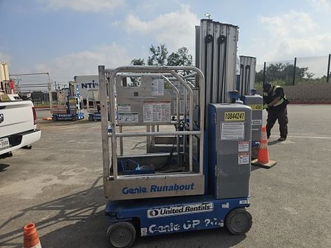 2018 GENIE GR-20 Vertical Lift 18-20' Elec Self Propelled