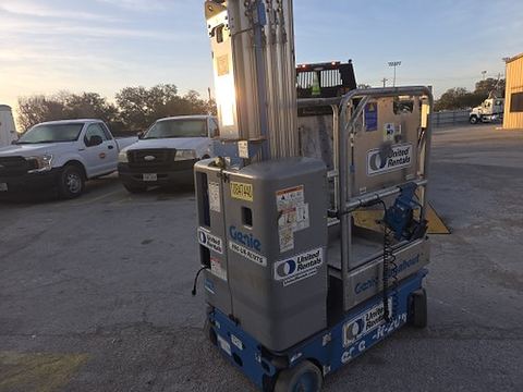 2018 GENIE GR-20 Vertical Lift 18-20' Elec Self Propelled