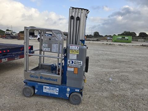 2018 GENIE GR-20 Vertical Lift 18-20' Elec Self Propelled