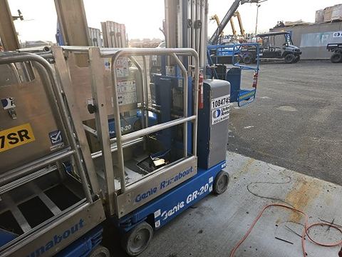 2018 GENIE GR-20 Vertical Lift 18-20' Elec Self Propelled