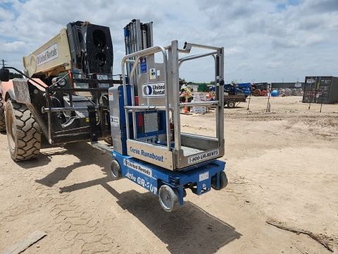 2018 GENIE GR-20 Vertical Lift 18-20' Elec Self Propelled