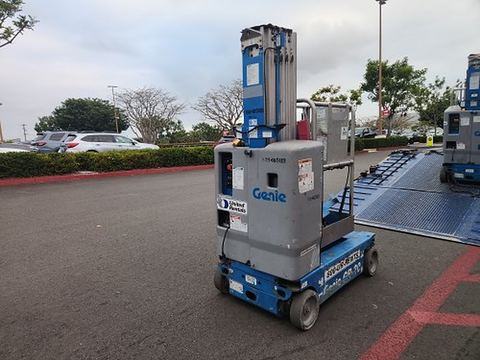 2018 GENIE GR-20 Vertical Lift 18-20' Elec Self Propelled