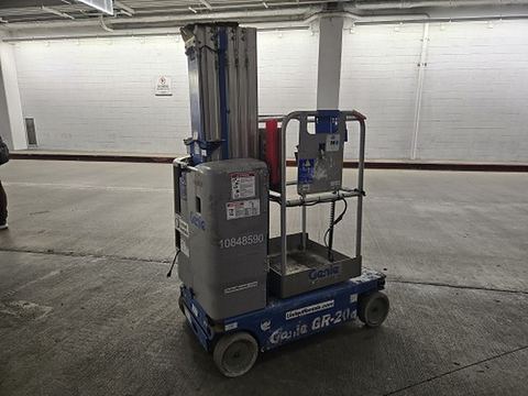 2018 GENIE GR-20 Vertical Lift 18-20' Elec Self Propelled