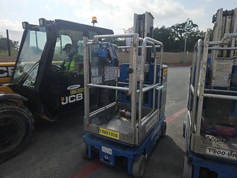 2018 GENIE GR-20 Vertical Lift 18-20' Elec Self Propelled