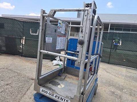 2018 GENIE GR-20 Vertical Lift 18-20' Elec Self Propelled
