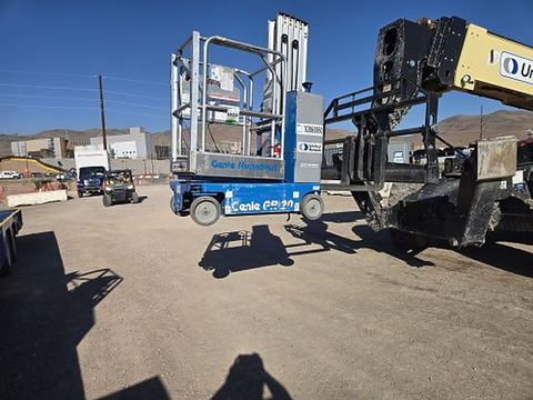 2018 GENIE GR-20 Vertical Lift 18-20' Elec Self Propelled
