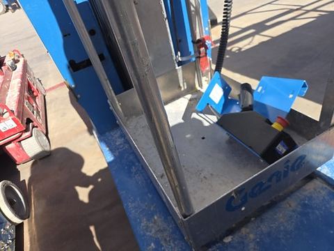 2018 GENIE GR-20 Vertical Lift 18-20' Elec Self Propelled