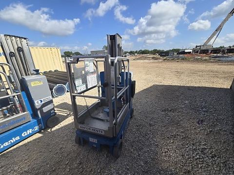2018 GENIE GR-20 Vertical Lift 18-20' Elec Self Propelled