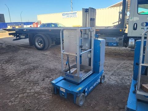 2018 GENIE GR-20 Vertical Lift 18-20' Elec Self Propelled