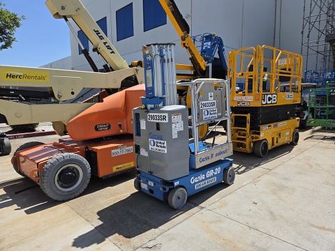 2018 GENIE GR-20 Vertical Lift 18-20' Elec Self Propelled