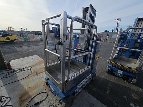 2018 GENIE GR-20 Vertical Lift 18-20' Elec Self Propelled