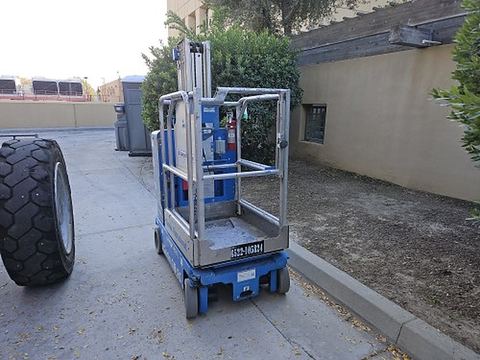2018 GENIE GR-20 Vertical Lift 18-20' Elec Self Propelled