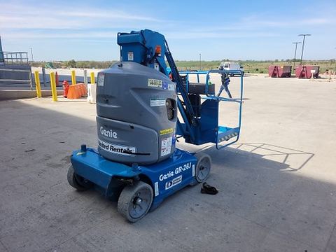 2018 GENIE GR-26J Boom Vertical Mast 26-27' Self Propelled