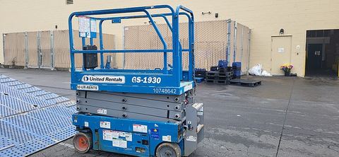 2018 GENIE GS-1930 Scissor Lift 19' Electric