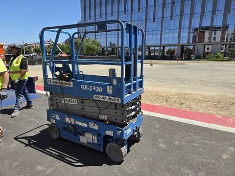2018 GENIE GS-1930 Scissor Lift 19' Electric