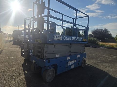 2018 GENIE GS-2632 Scissor Lift 24-26' Electric 30-36" Wide