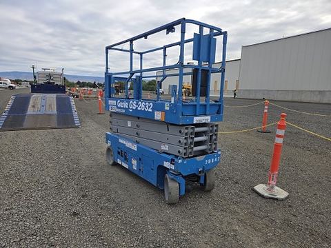 2018 GENIE GS-2632 Scissor Lift 24-26' Electric 30-36" Wide