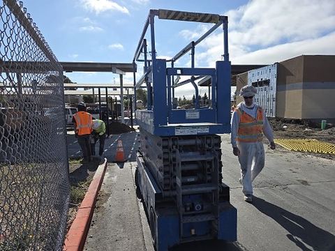2018 GENIE GS-3232 Scissor Lift 30-33' Electric 32" Wide