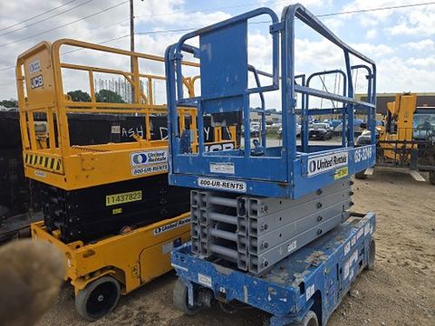 2018 GENIE GS-3246 Scissor Lift 30-35' Electric 46-48" Wide