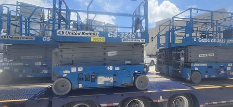 2018 GENIE GS-3246 Scissor Lift 30-35' Electric 46-48" Wide