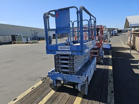 2018 GENIE GS-3246 Scissor Lift 30-35' Electric 46-48" Wide