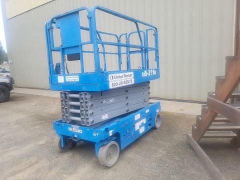 2018 GENIE GS-3246 Scissor Lift 30-35' Electric 46-48" Wide