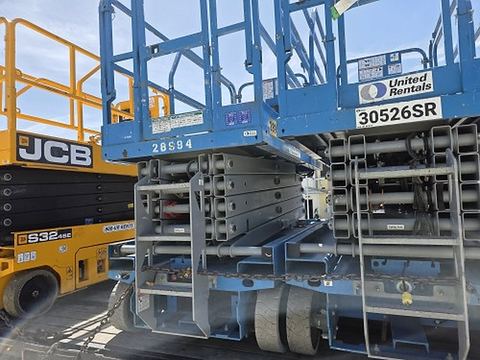 2018 GENIE GS-3246 Scissor Lift 30-35' Electric 46-48" Wide