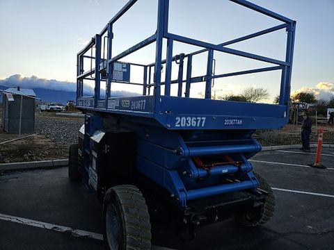 2018 GENIE GS-3384 RT Scissor Lift 30-35' Ic 4Wd