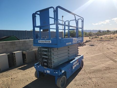 2018 GENIE GS-4047 Scissor Lift 39-40' Electric 45-48"Wide
