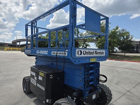 2018 GENIE GS-4069DC Scissor Lift 39-40' Electric