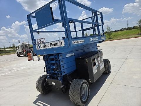 2018 GENIE GS-4069DC Scissor Lift 39-40' Electric