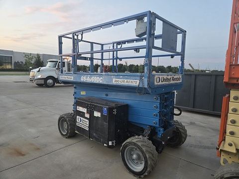 2018 GENIE GS-4069DC Scissor Lift 39-40' Electric