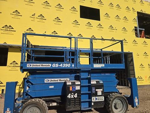 2018 GENIE GS-4390 RT Scissor Lift 36-49' Ic 4Wd