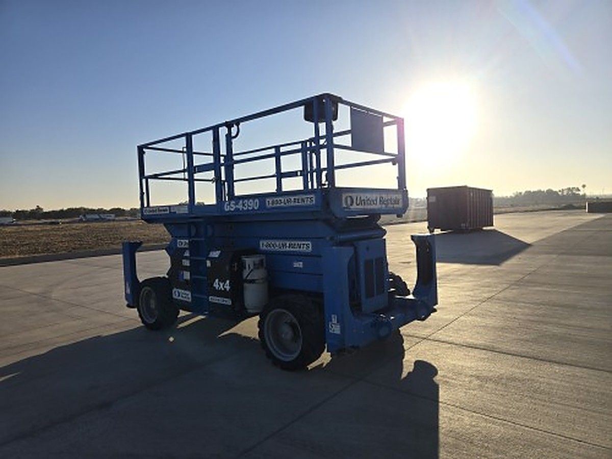 2018 GENIE GS-4390 RT for sale in Las Vegas, NV