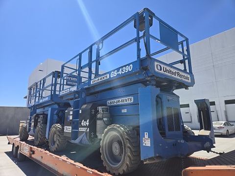 2018 GENIE GS-4390 RT Scissor Lift 36-49' Ic 4Wd