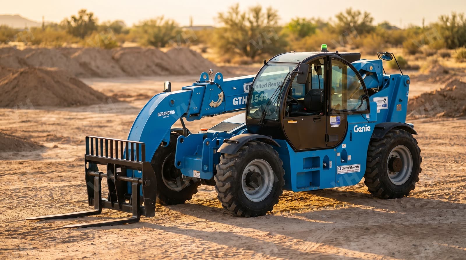 2018 Genie GTH-1544 FORKLIFT VARIABLE REACH 15-16000# 40-55'