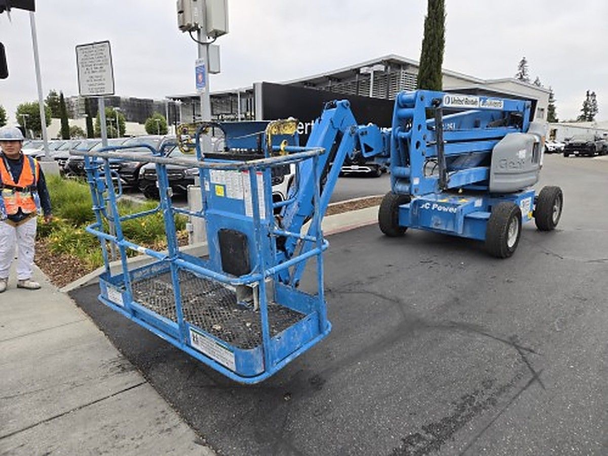 GENIE Z-45/25J DC photo 2