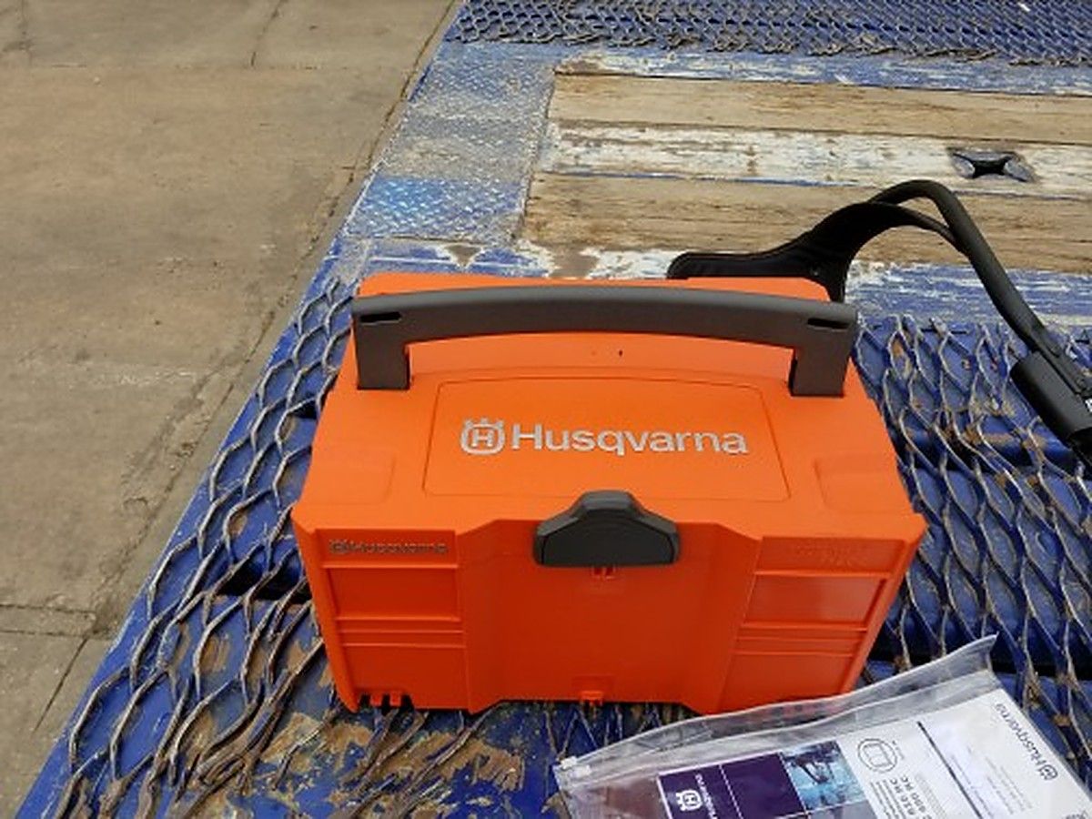 HUSQVARNA T10000 photo 2