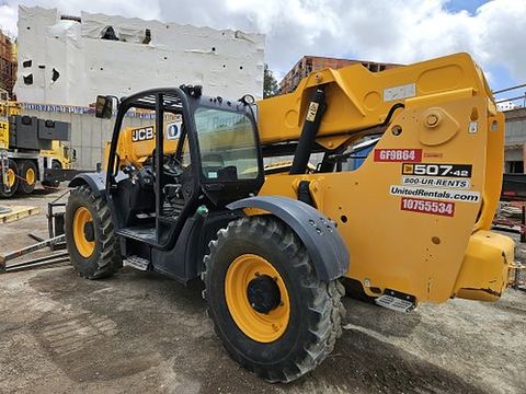2018 JCB 507-42 Forklift Variable Reach 7000# 38-44'