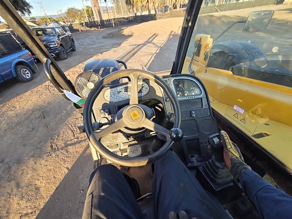 JCB 507-42 photo 2